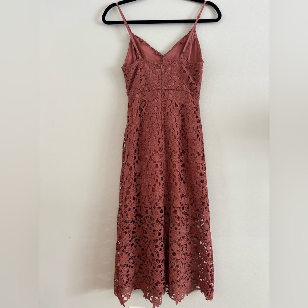 Astr The Label Midi Dress Mauve |Size Small| Lace Overlay | Wedding Guest Dress - Picture 6 of 8